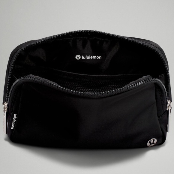 Lululemon Everywhere Belt Bag Large - Picture 4 of 8